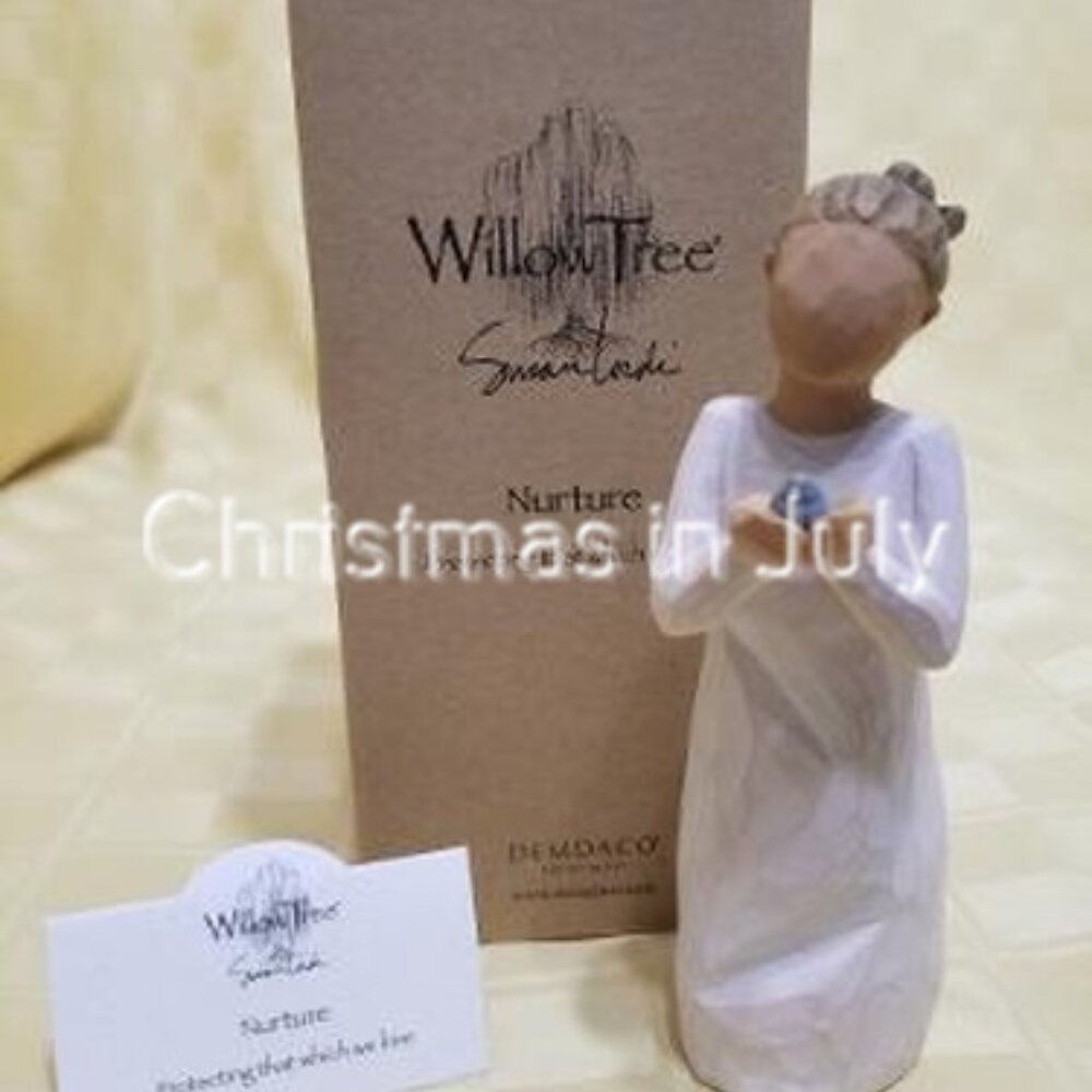 Willow Tree Susan Lordi Nurture protecting that which we love Figurine #27560